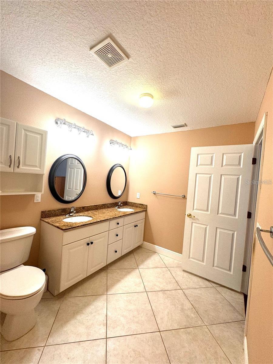 RIDGE CREST SUB - Residential Lease