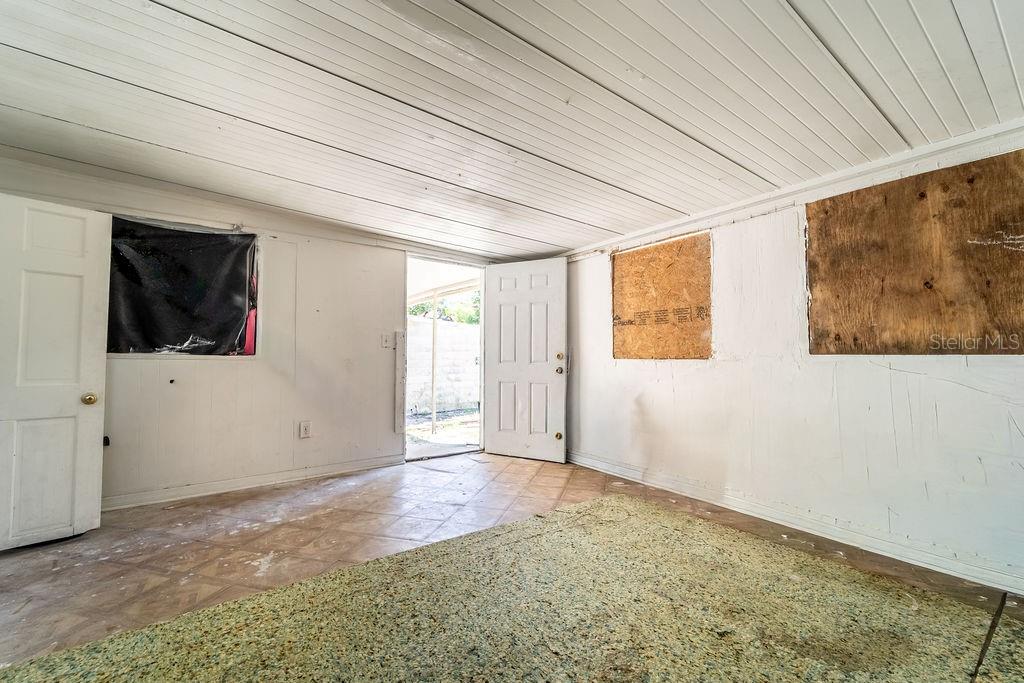 DELAND MOBILE HOMESITES UNREC 157 - Residential