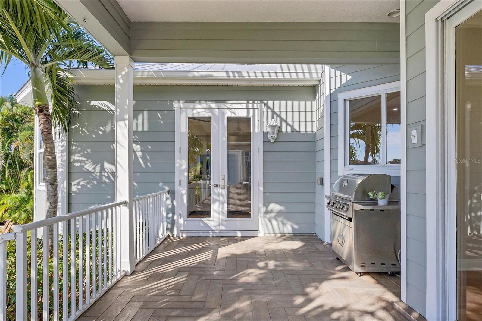 BAY ISLAND SHORES - Residential