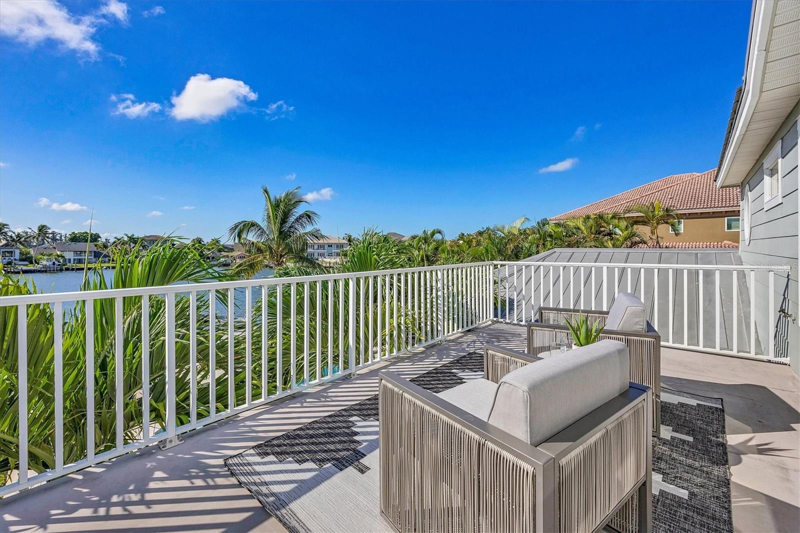 BAY ISLAND SHORES - Residential