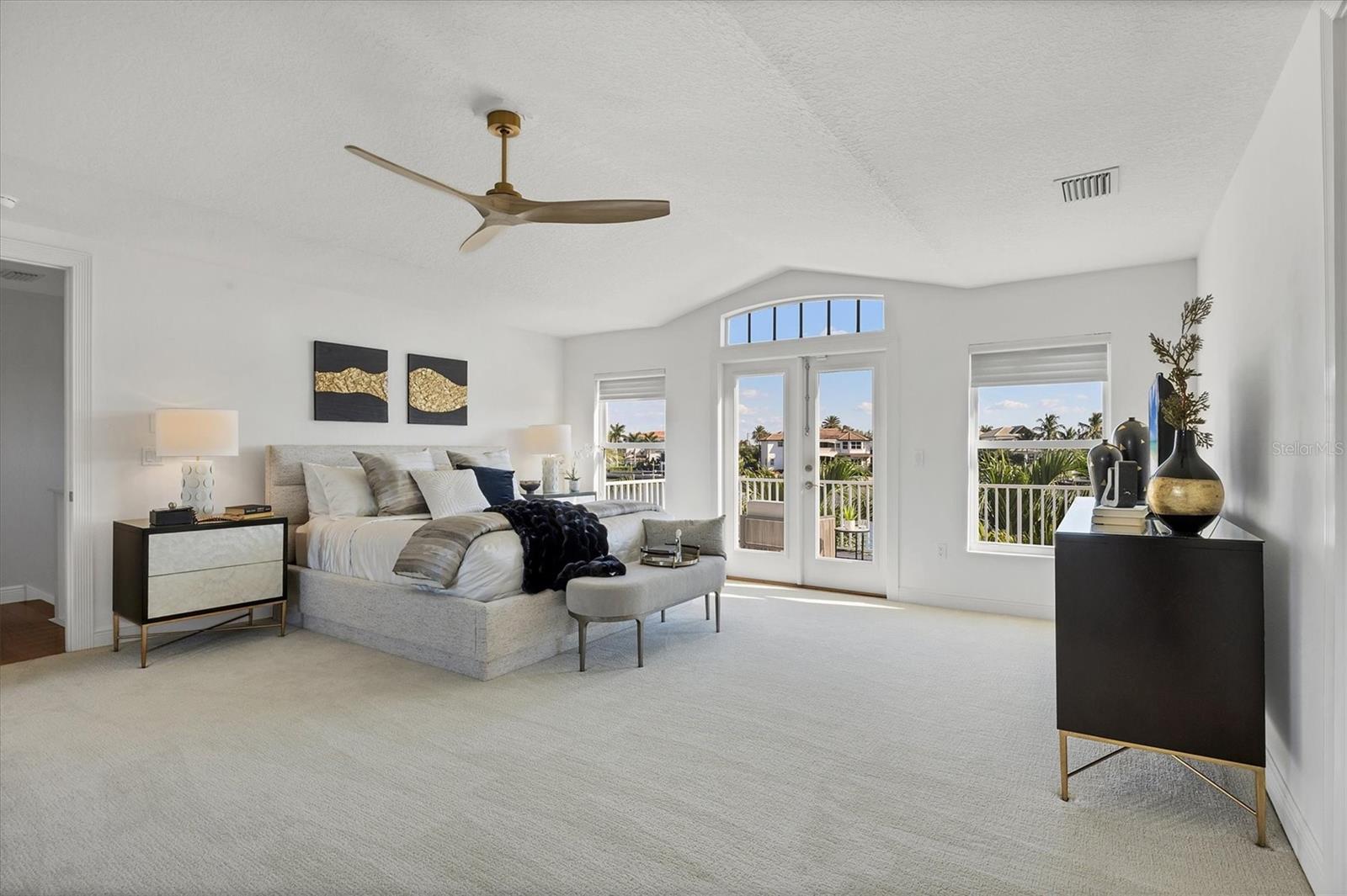 BAY ISLAND SHORES - Residential