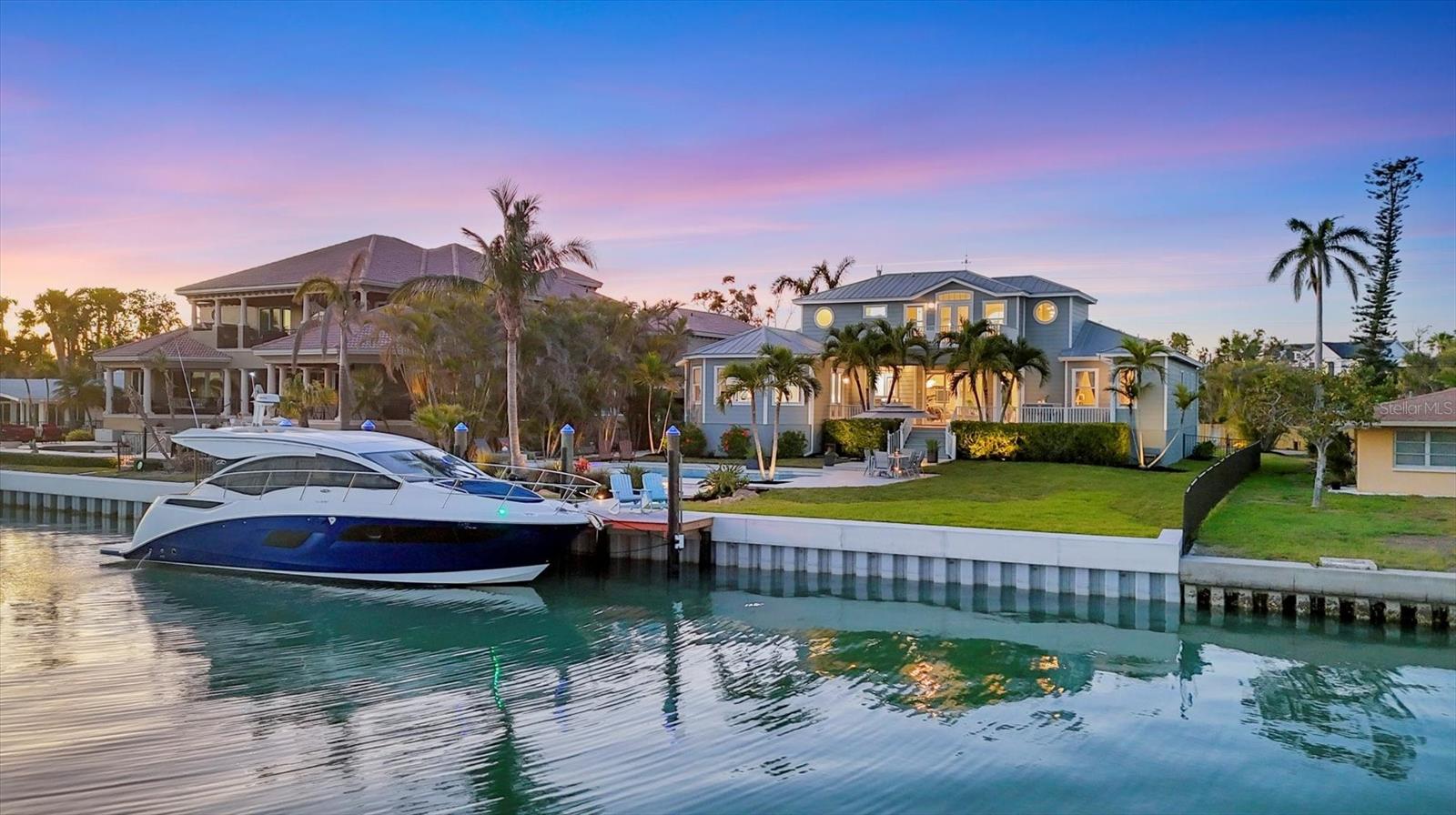 BAY ISLAND SHORES - Residential