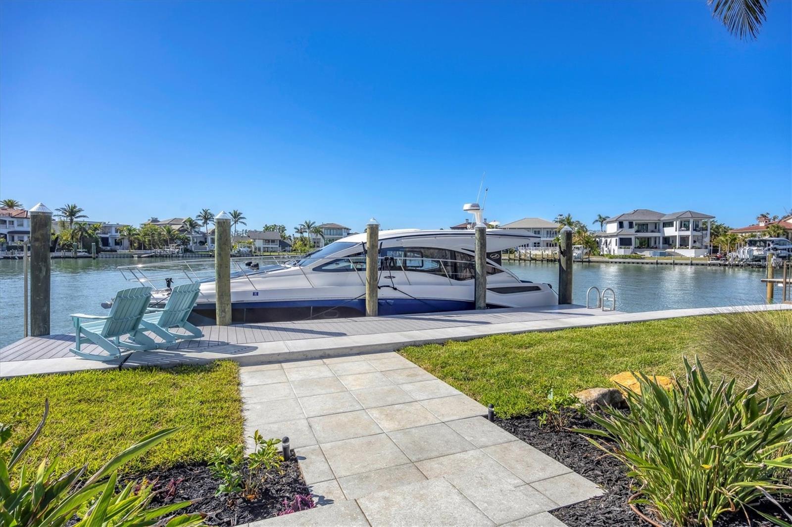 BAY ISLAND SHORES - Residential