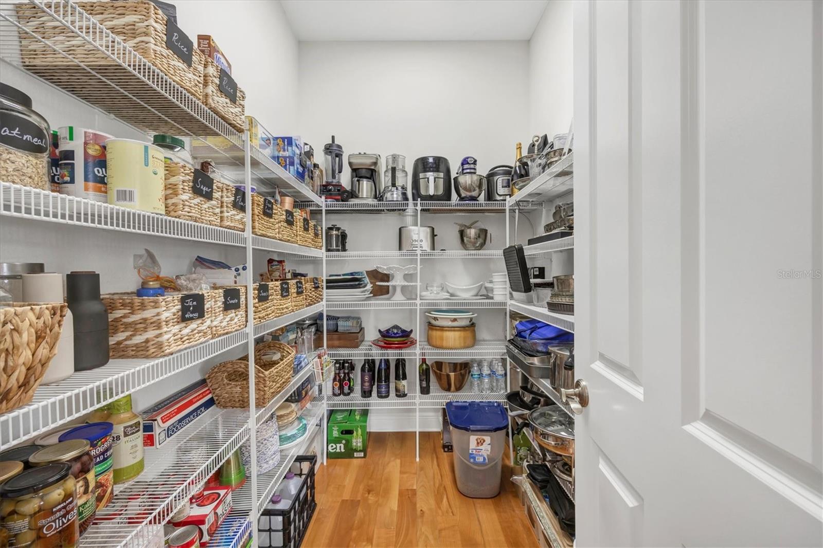 BAY ISLAND SHORES - Residential