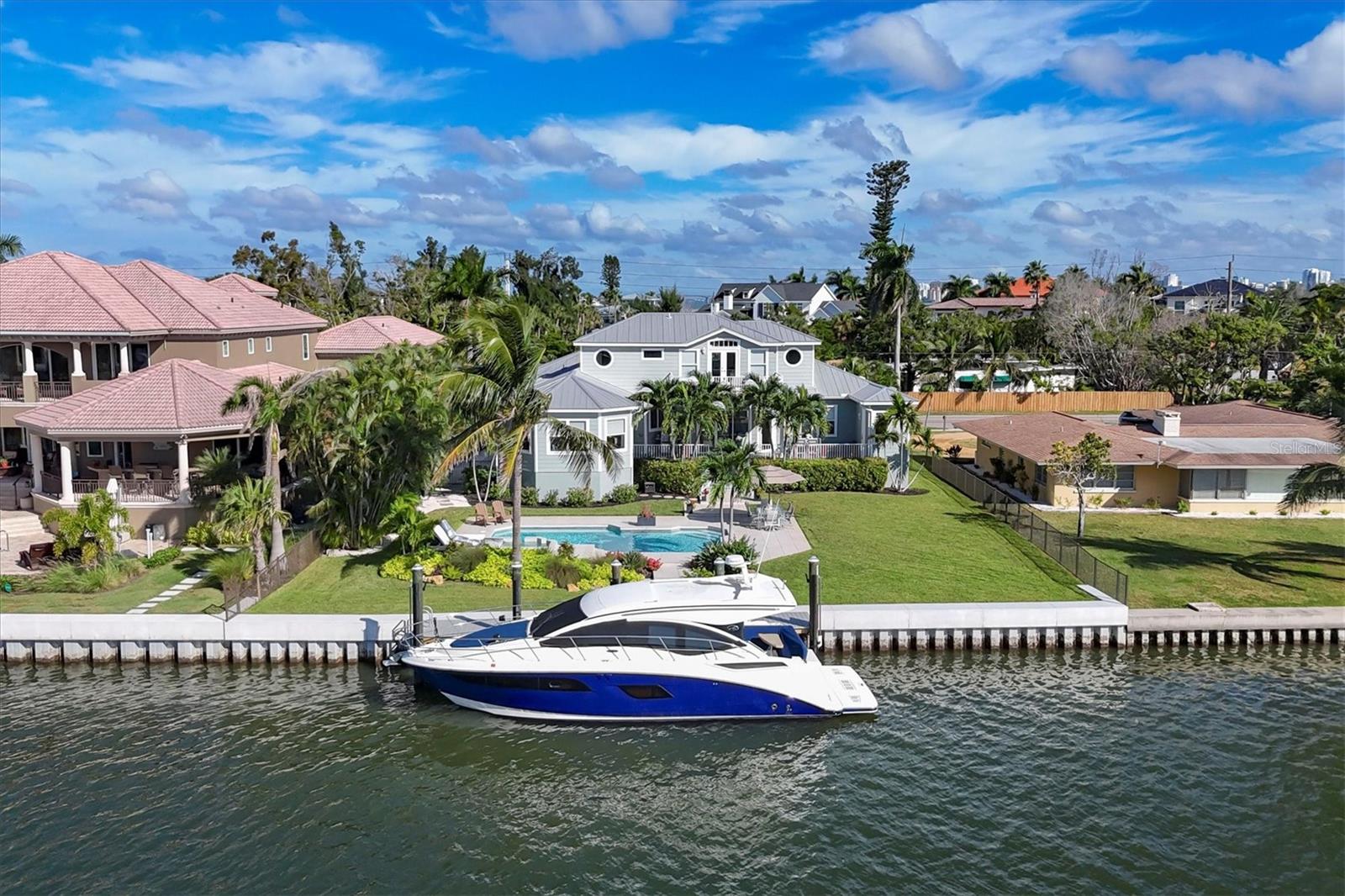 BAY ISLAND SHORES - Residential