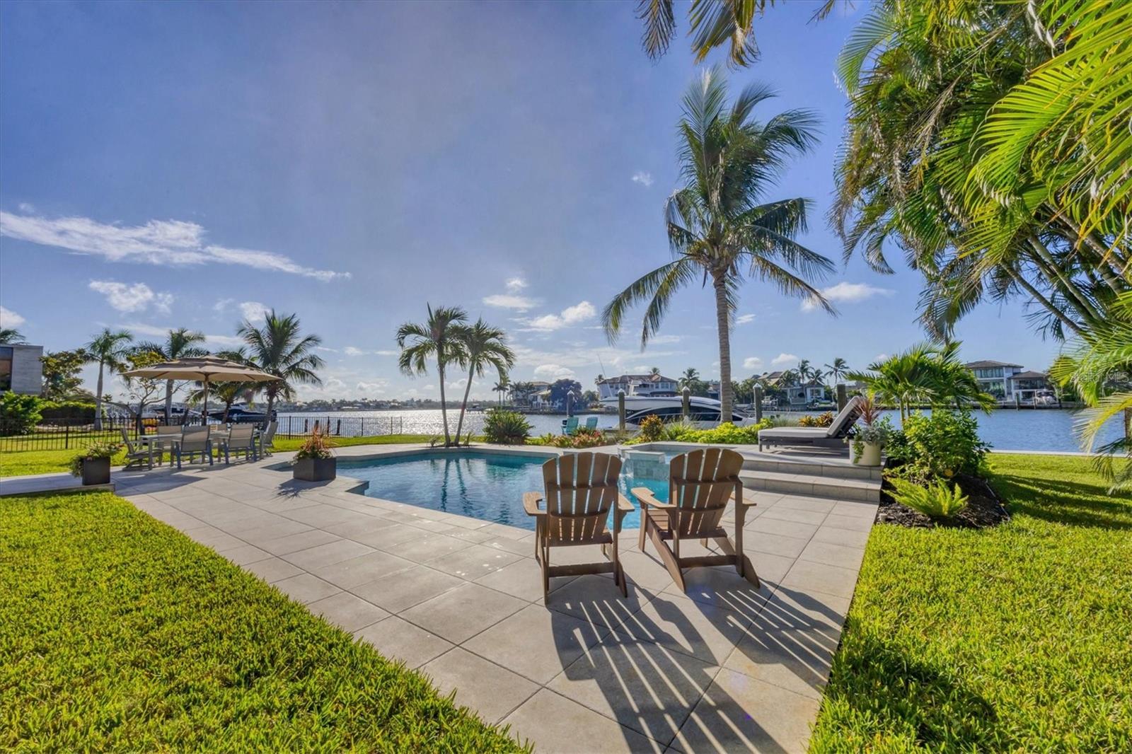 BAY ISLAND SHORES - Residential