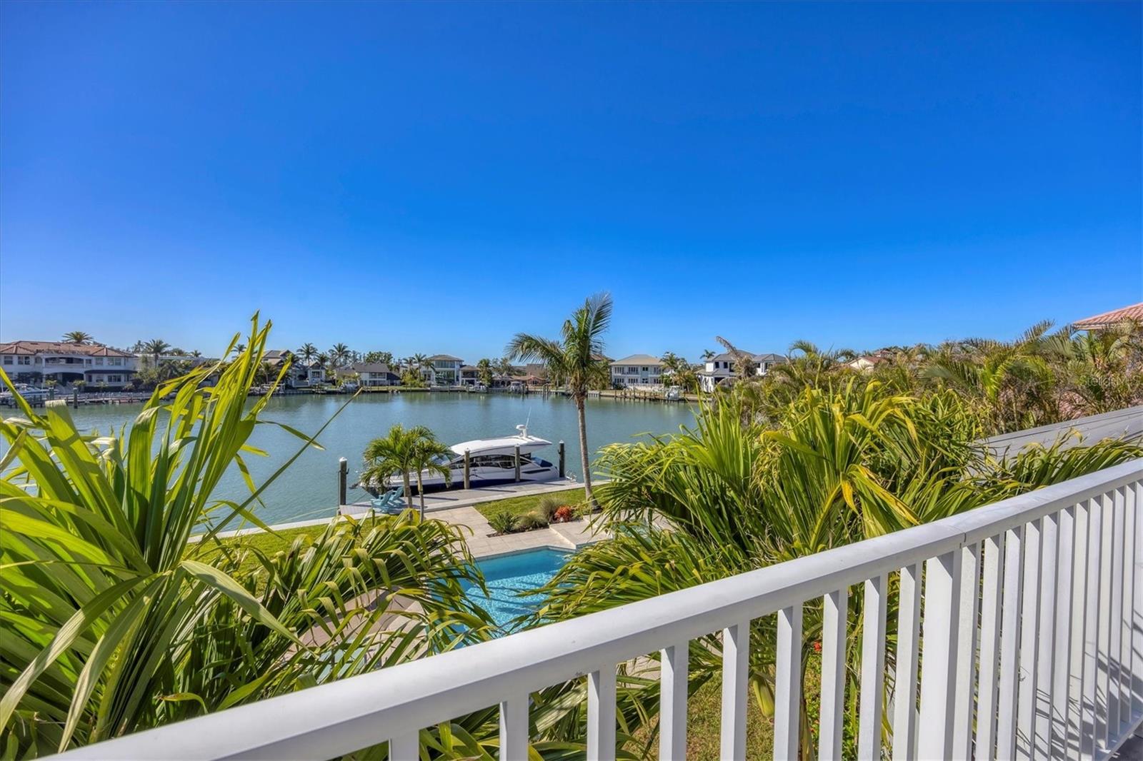 BAY ISLAND SHORES - Residential