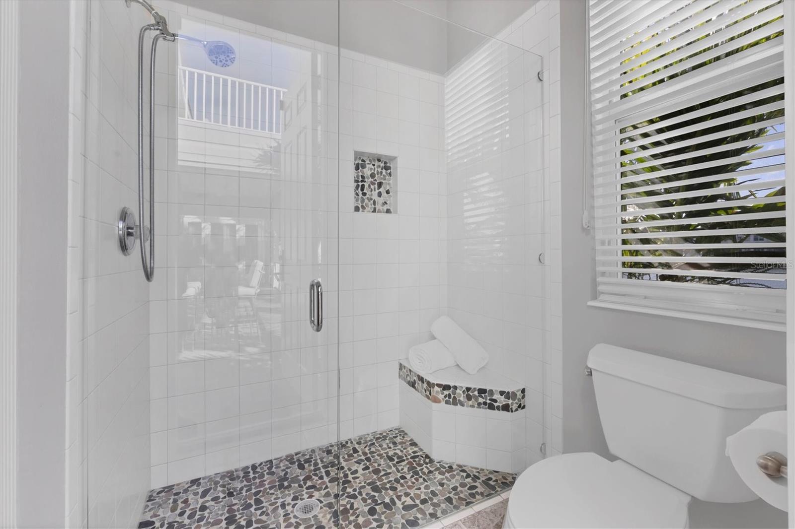 BAY ISLAND SHORES - Residential