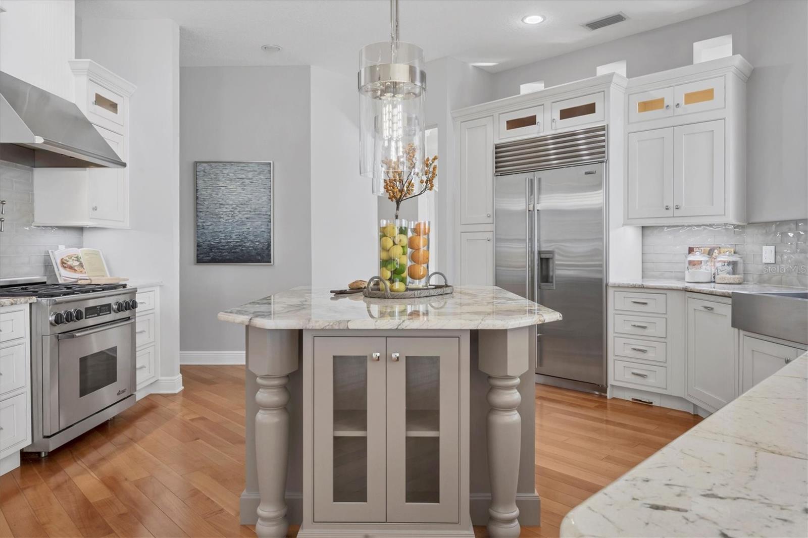BAY ISLAND SHORES - Residential