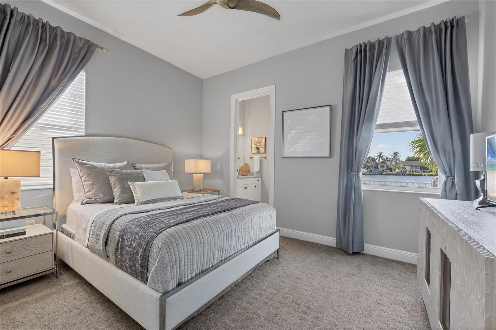 BAY ISLAND SHORES - Residential