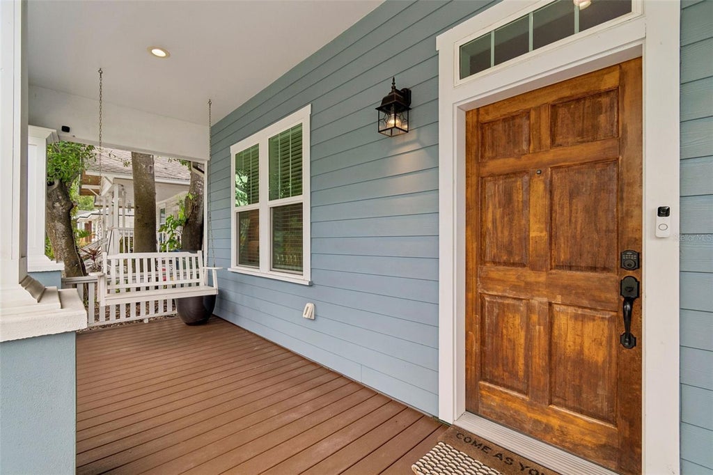 Photo of 212 W Hilda Street, Tampa, FL 33603 (MLS # TB8529466)