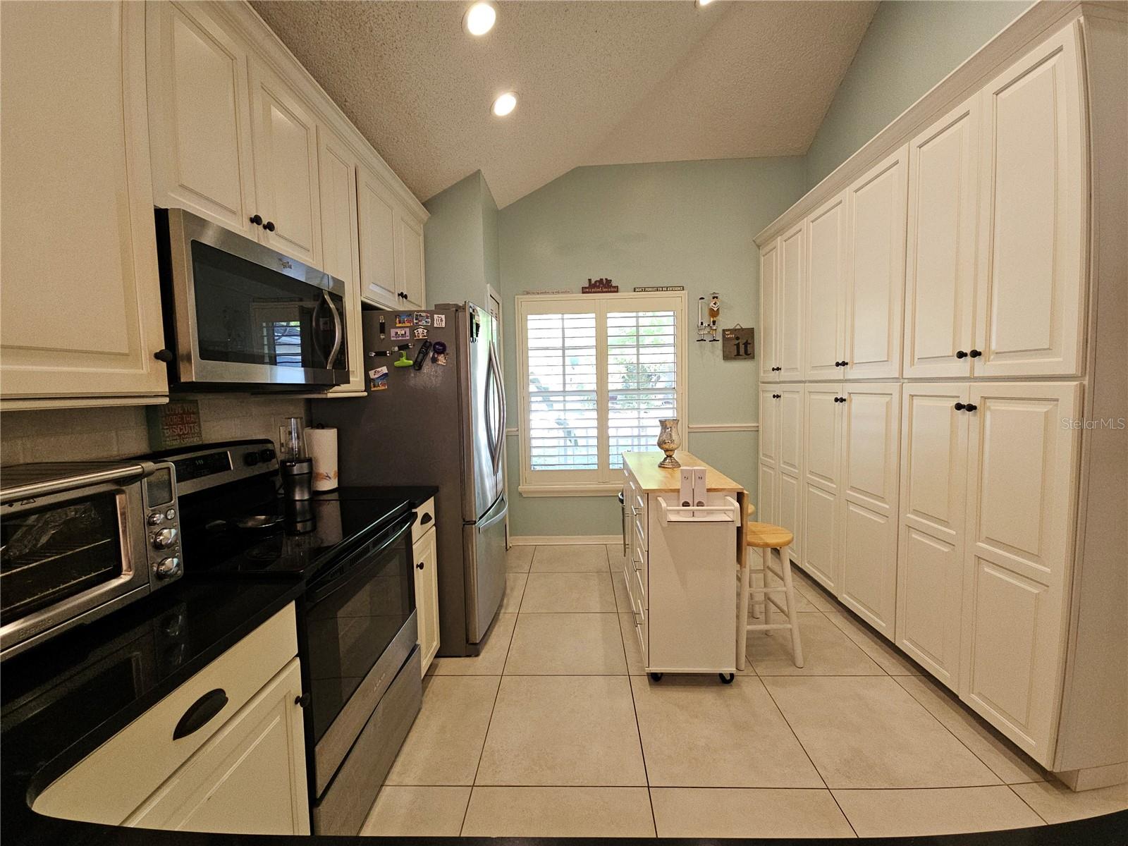 VILLAGE AT BENTLEY PARK PH II TR B - Residential