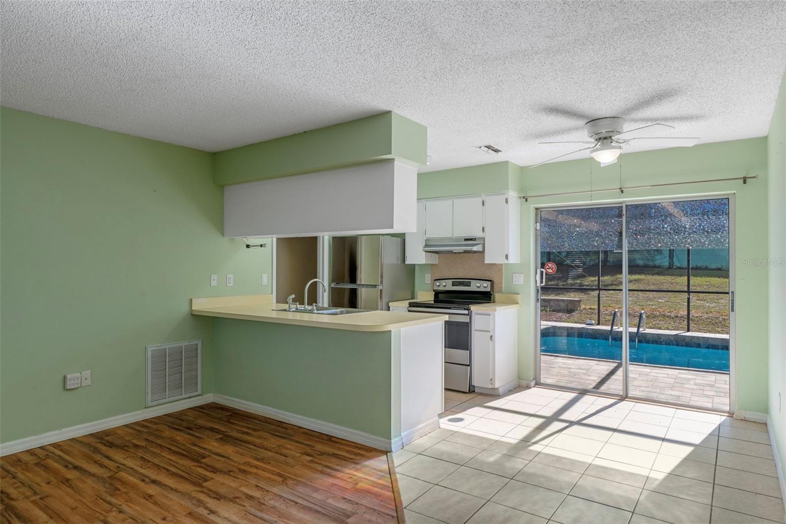 SPRING HILL - Residential