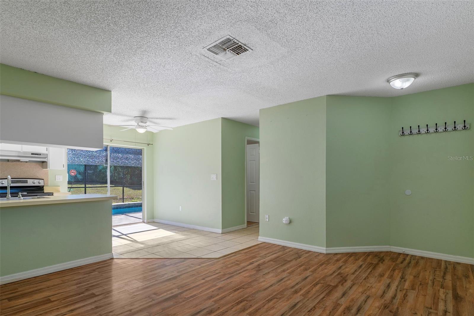 SPRING HILL - Residential