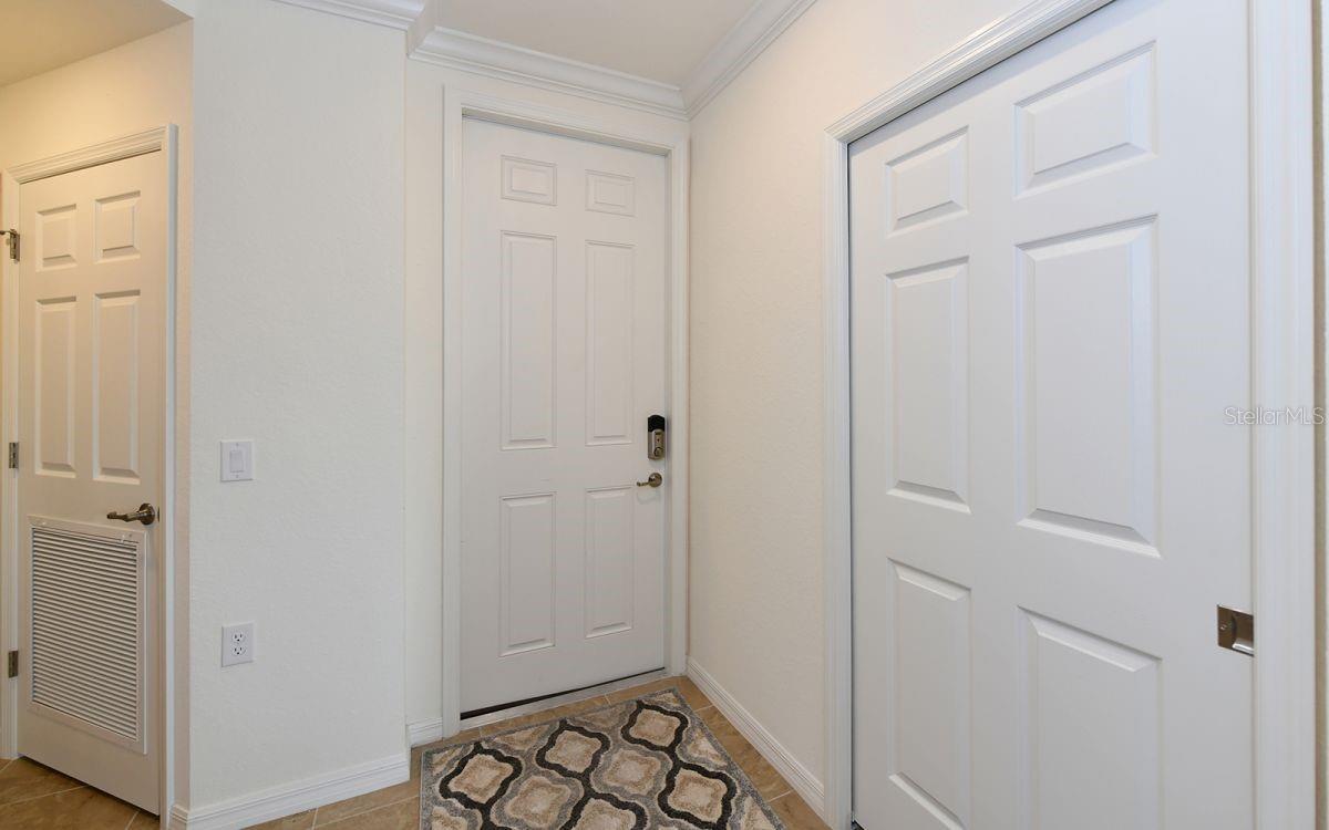 TERRACE III AT LAKEWOOD NATIONAL PH I - Residential Lease