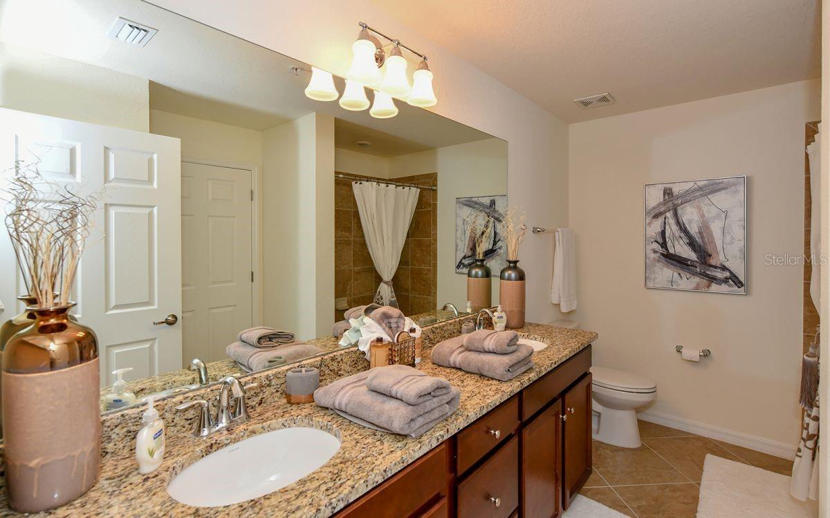 TERRACE III AT LAKEWOOD NATIONAL PH I - Residential Lease