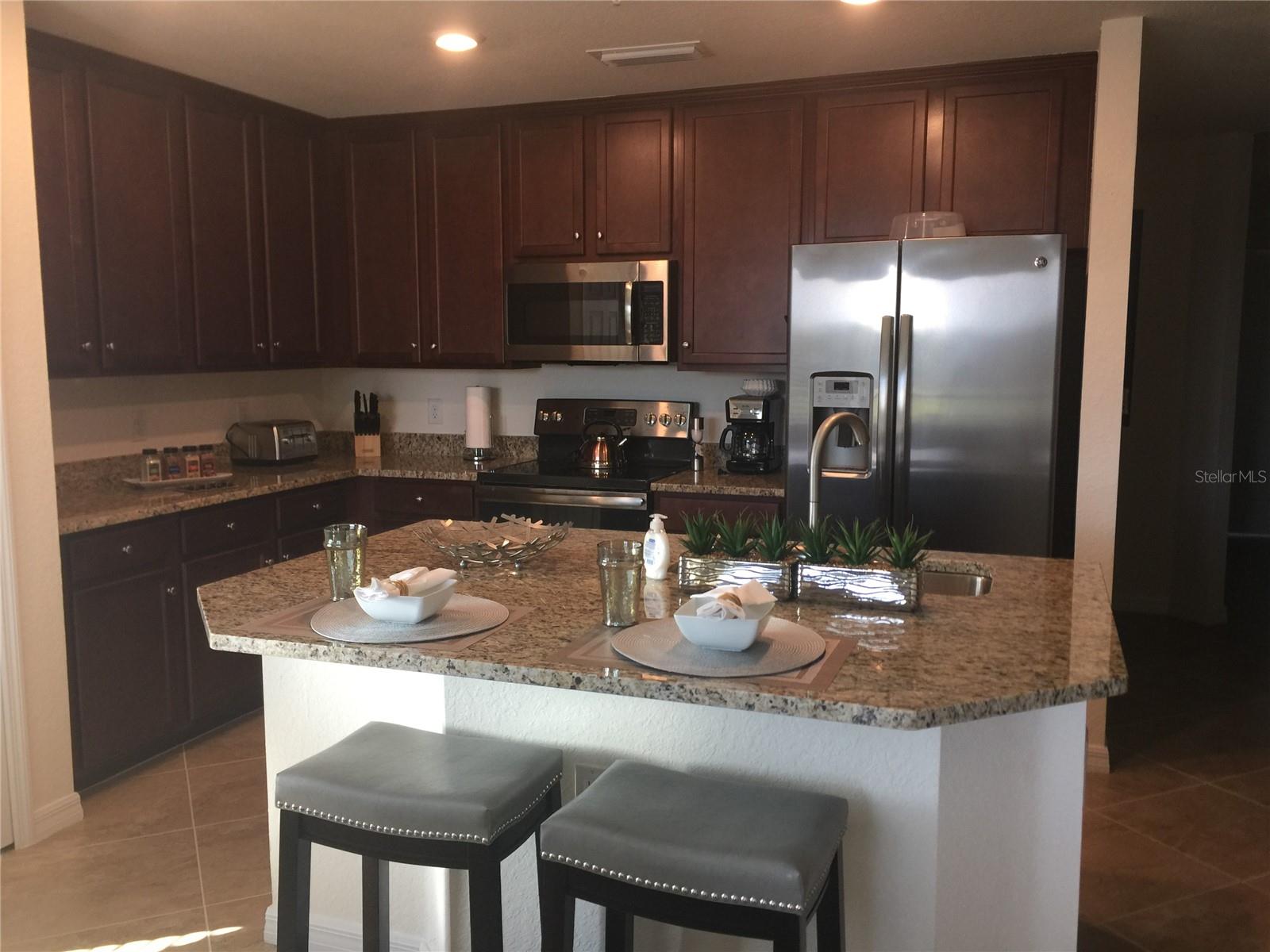 TERRACE III AT LAKEWOOD NATIONAL PH I - Residential Lease