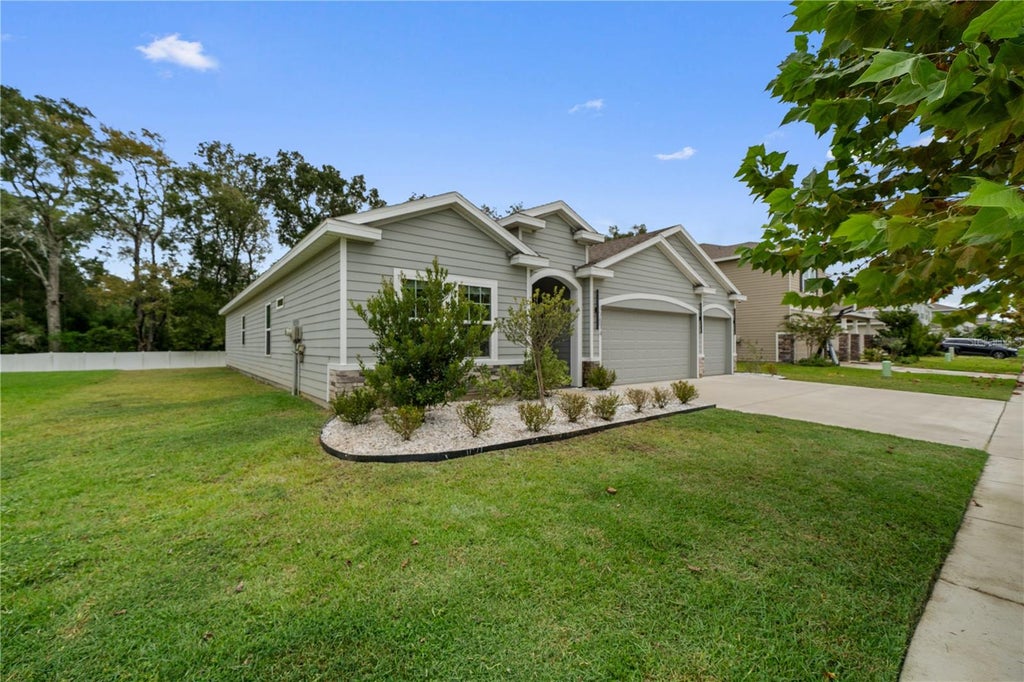 Photo of 17574 NW 173rd Road, Alachua, FL 32615 (MLS # GC544082)