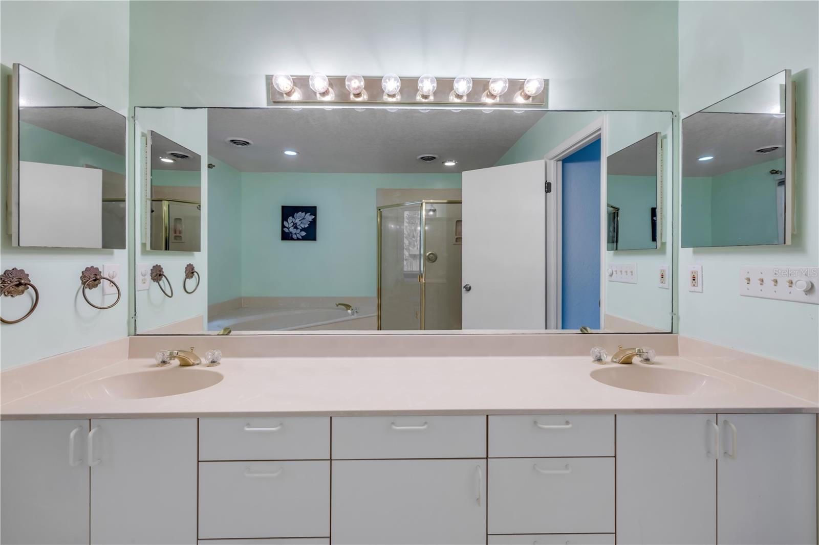 CORONADO SHORES UN 1 - Residential