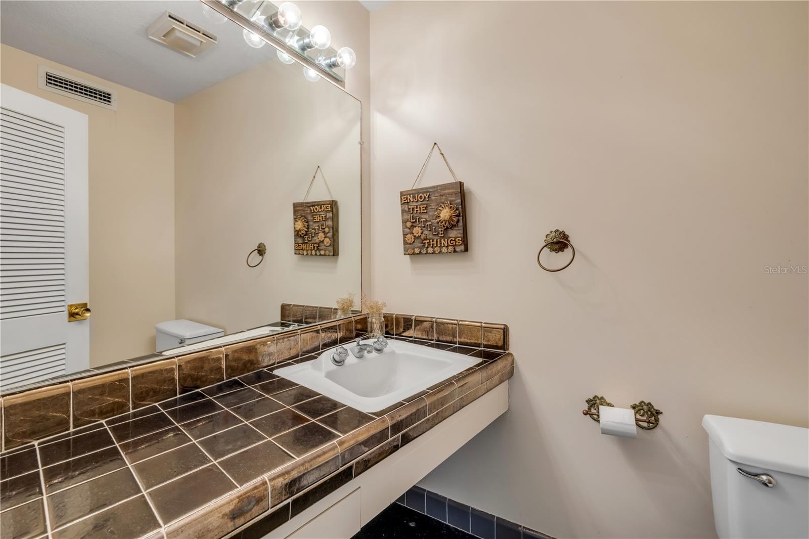 CORONADO SHORES UN 1 - Residential