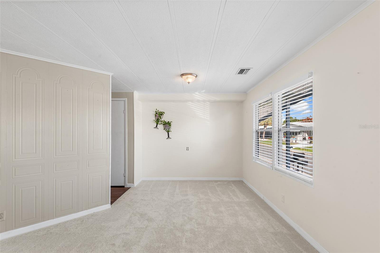 LAKESIDE HILLS ESTATES - Residential