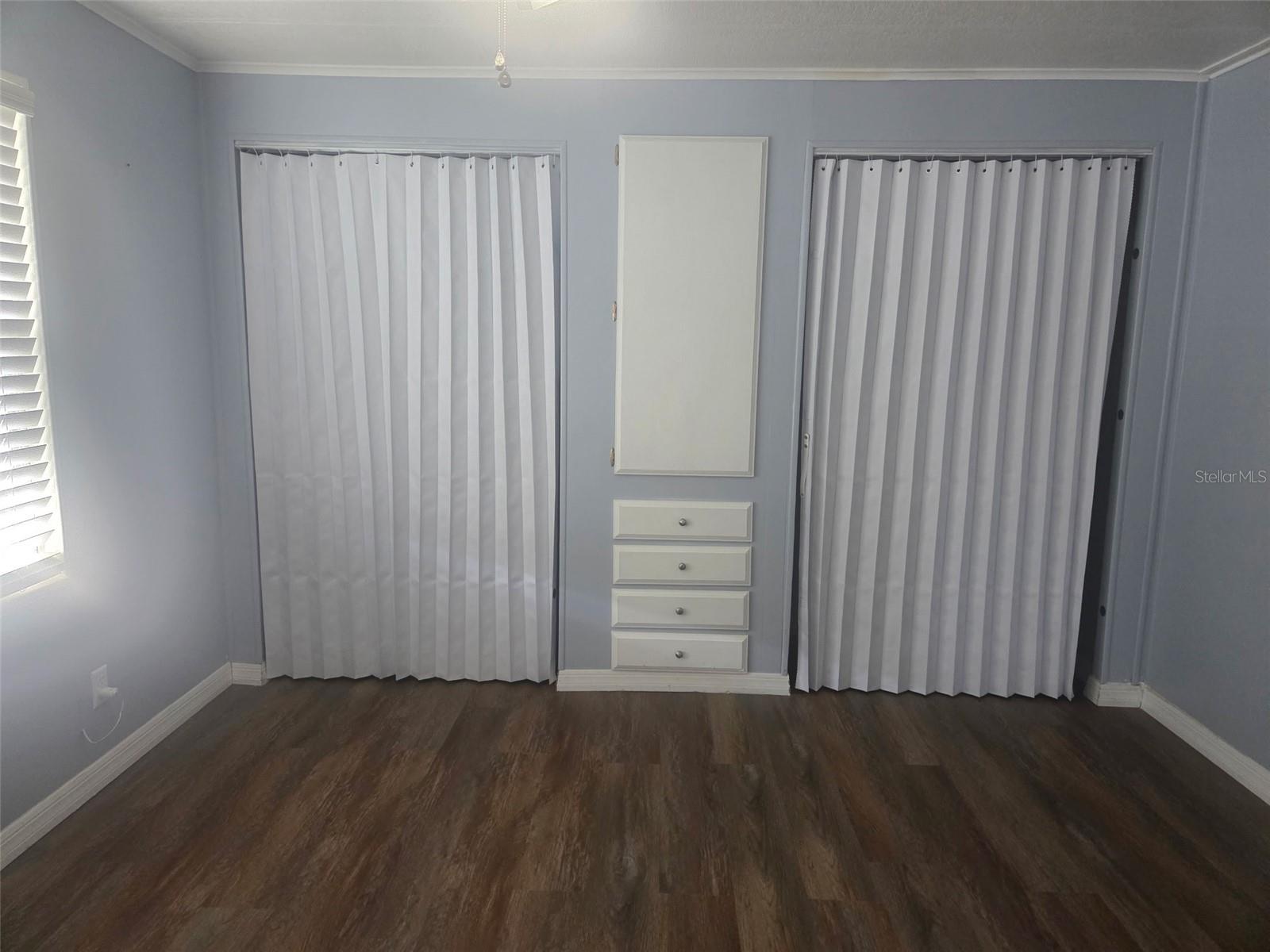 LAKESIDE HILLS ESTATES - Residential