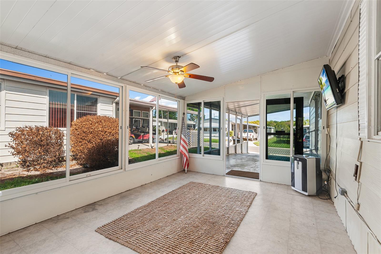 LAKESIDE HILLS ESTATES - Residential