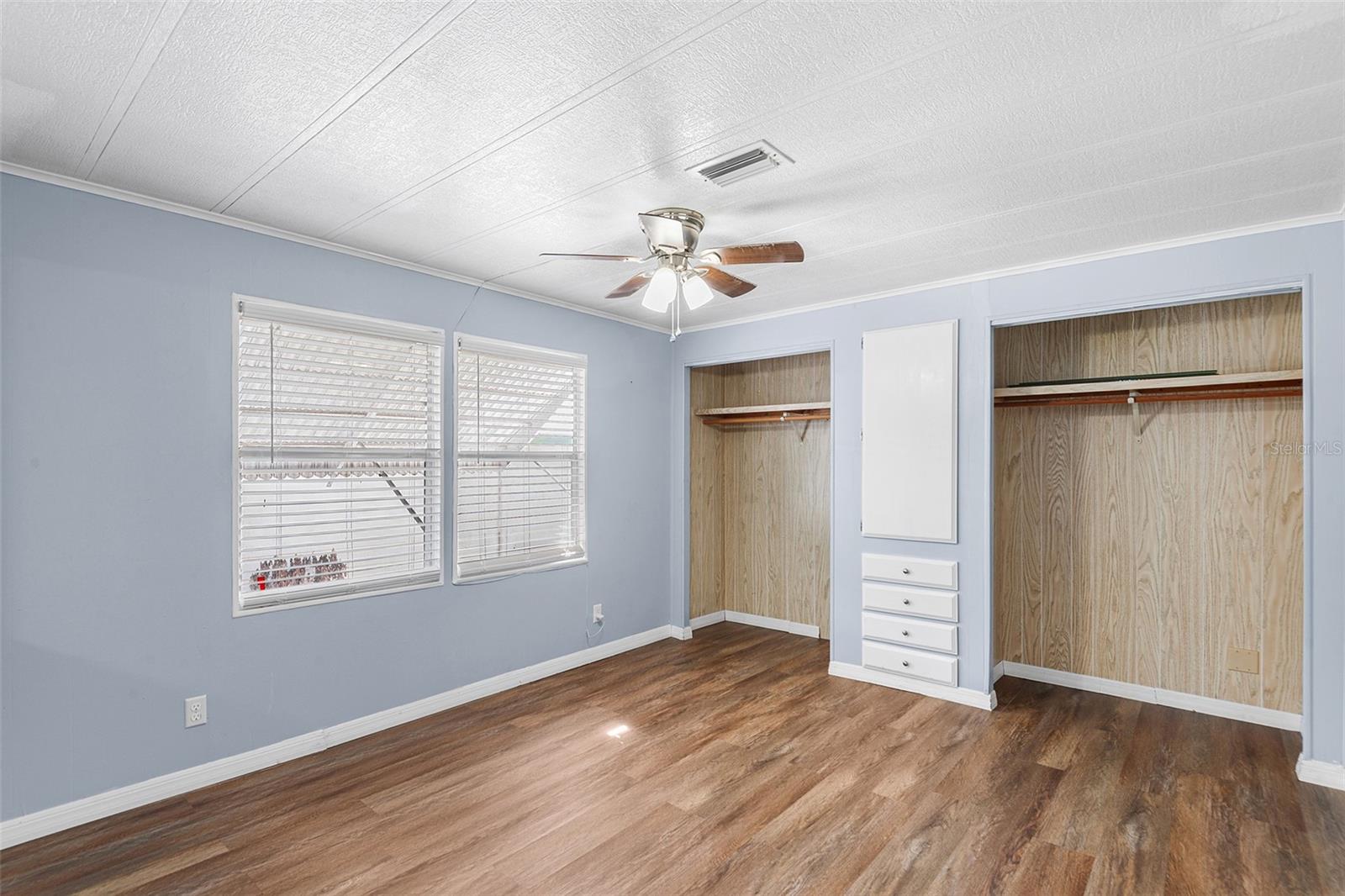 LAKESIDE HILLS ESTATES - Residential