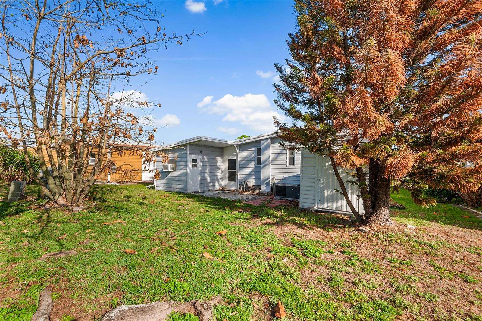 LAKESIDE HILLS ESTATES - Residential