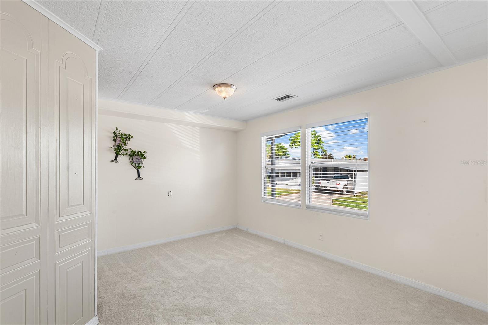 LAKESIDE HILLS ESTATES - Residential