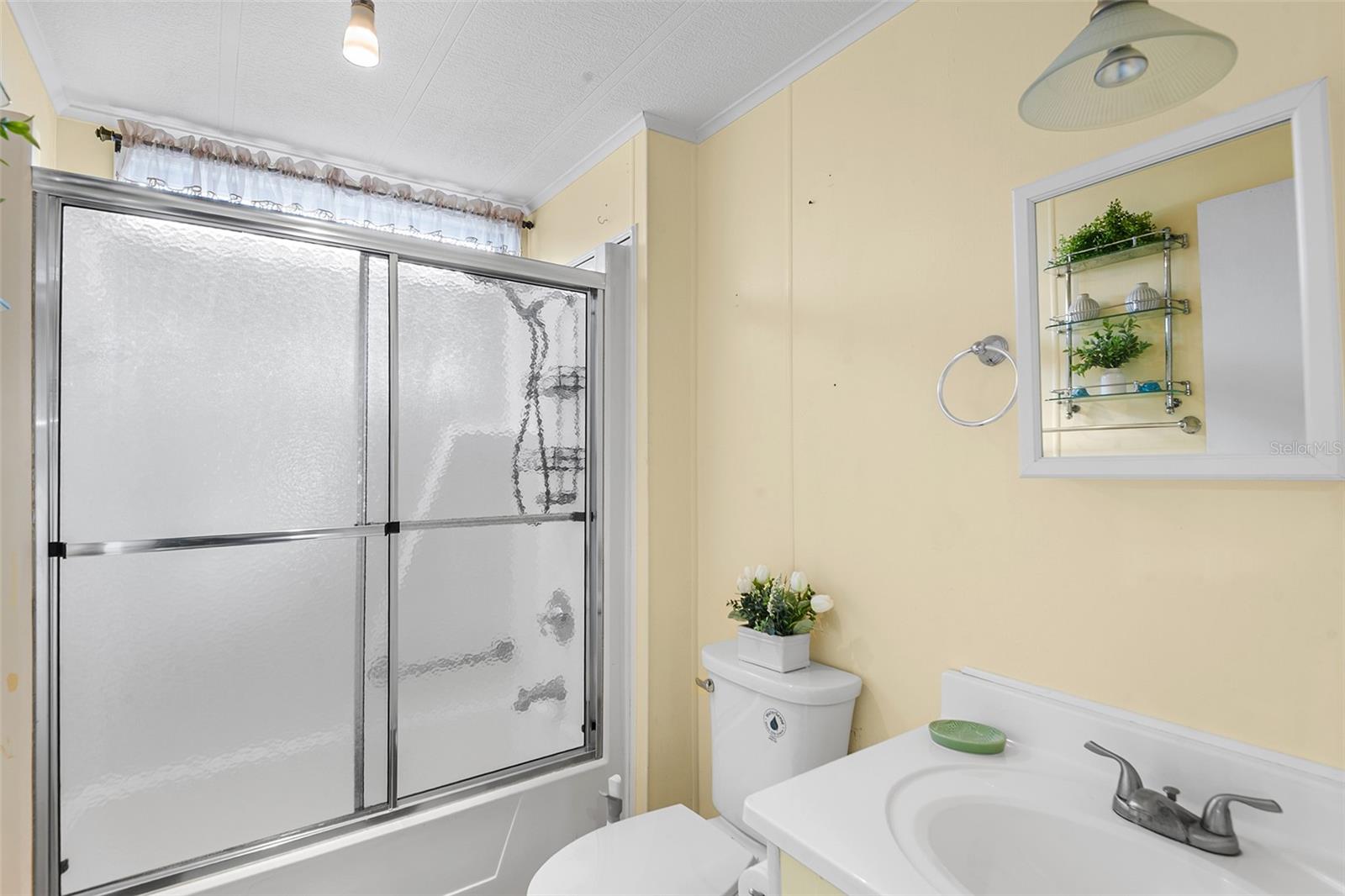 LAKESIDE HILLS ESTATES - Residential