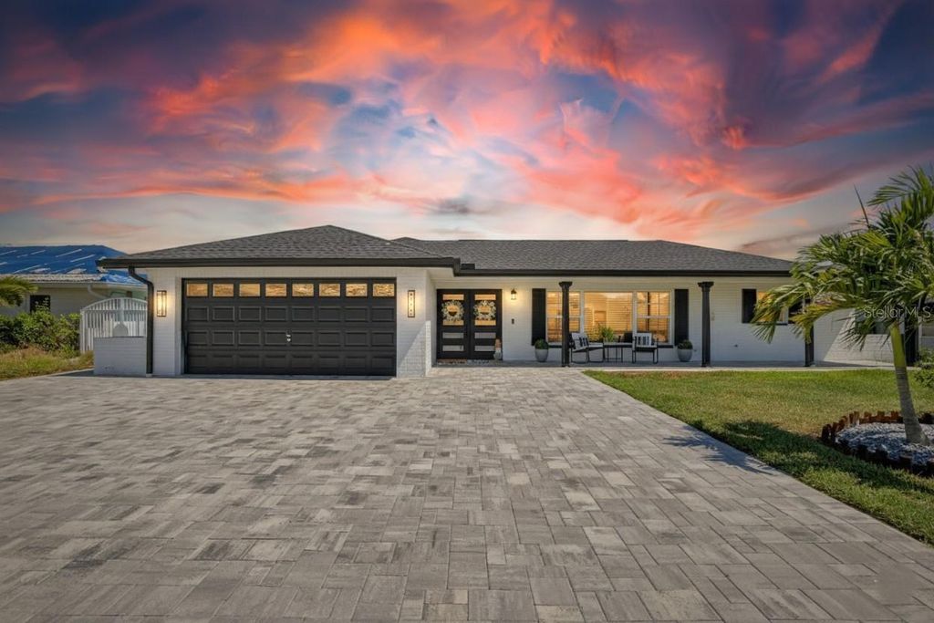 Photo of 6337 Cocoa Lane, Apollo Beach, FL 33572 (MLS # TB8499261)