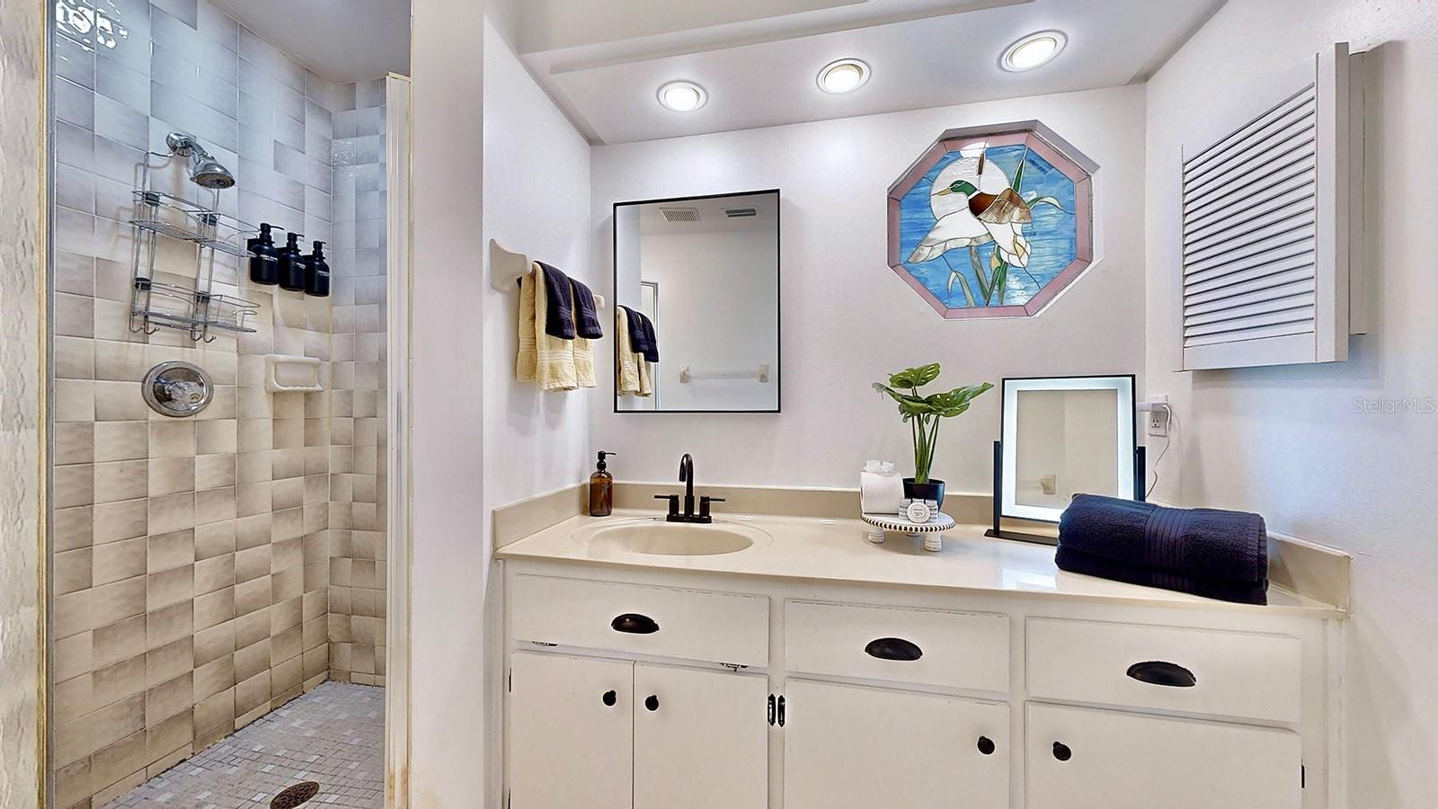 RIVERHAVEN VILLAGE REP - Residential Lease