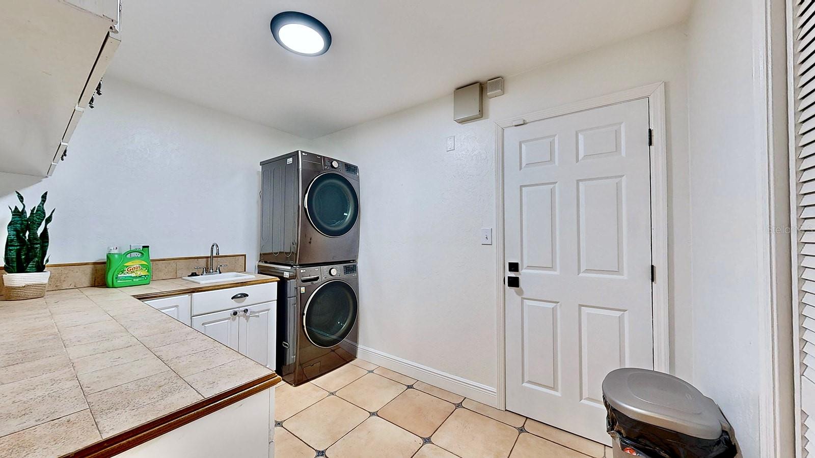 RIVERHAVEN VILLAGE REP - Residential Lease