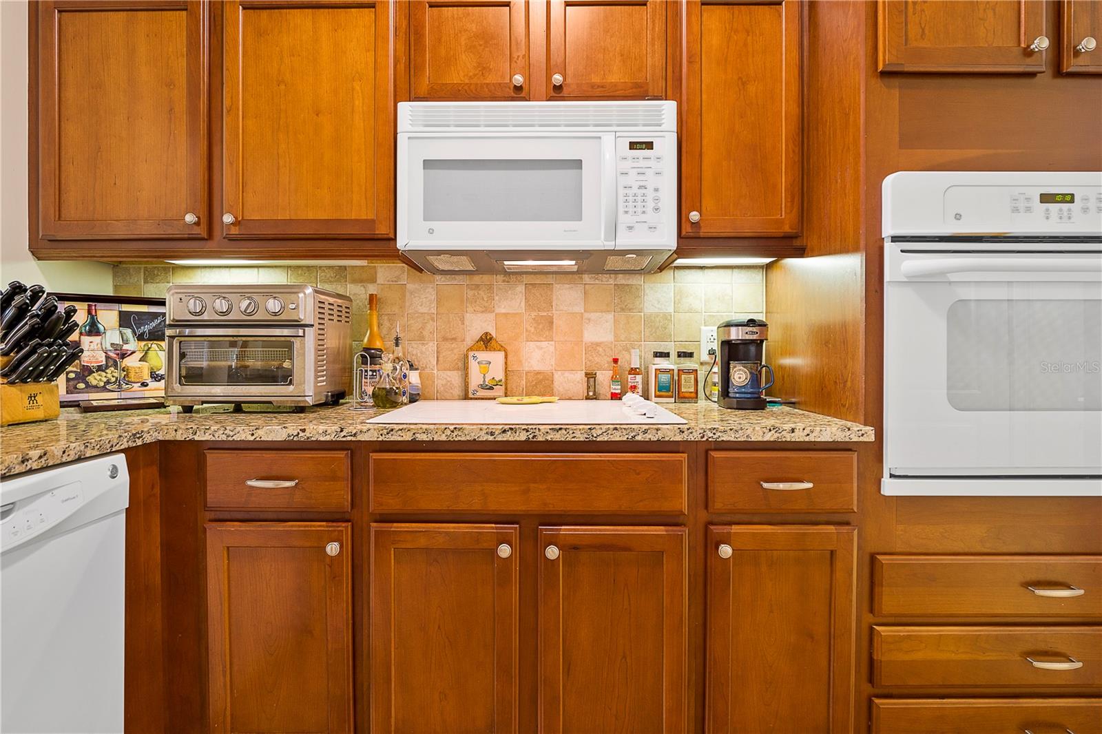 HARBOR VILLAGE MARINA - Residential