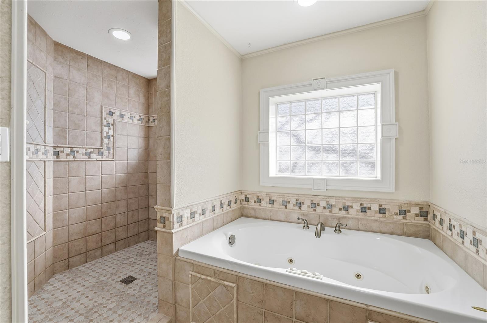 SOUND SOUTH UNIT TWO - Residential