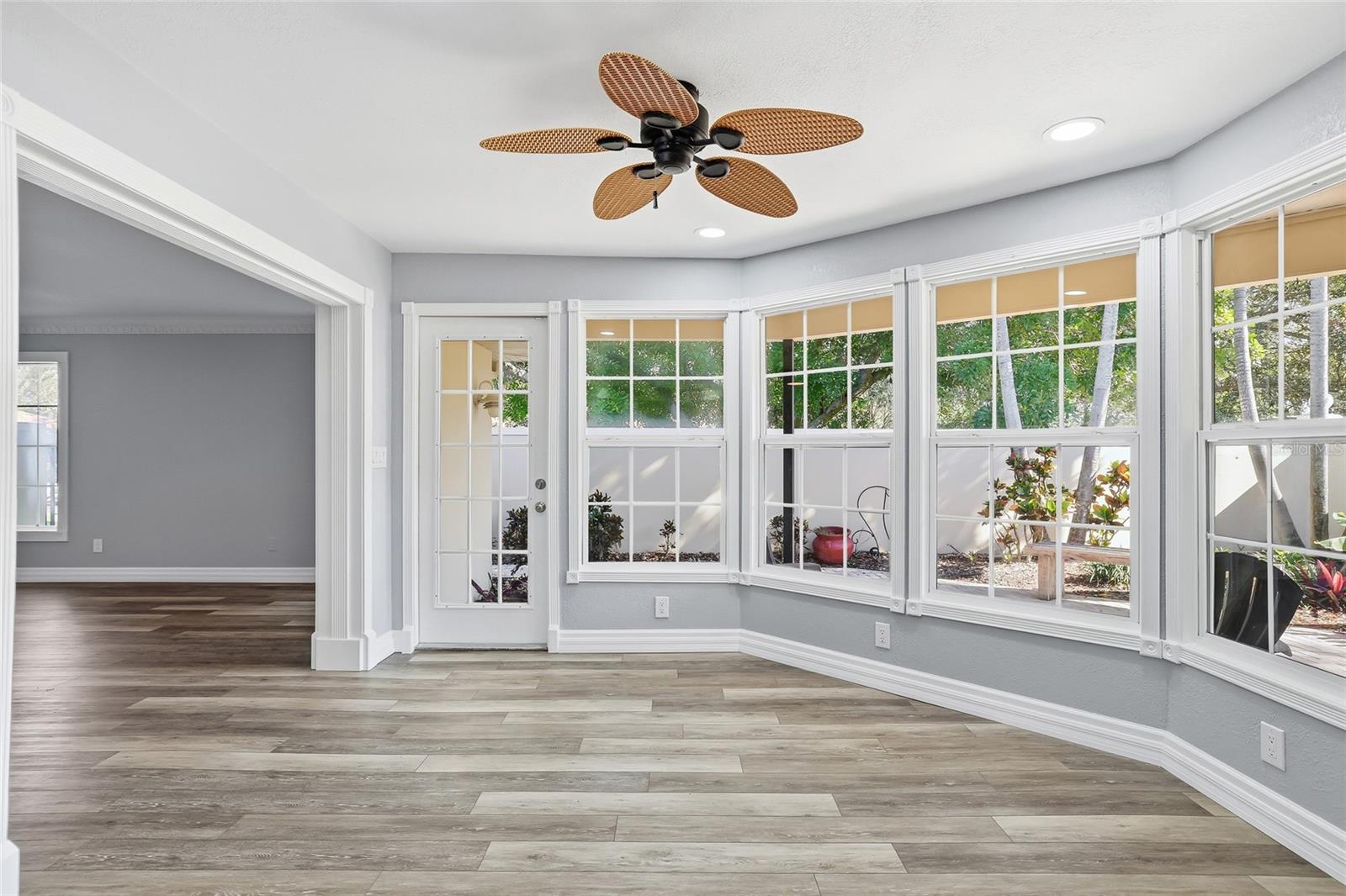 SOUND SOUTH UNIT TWO - Residential