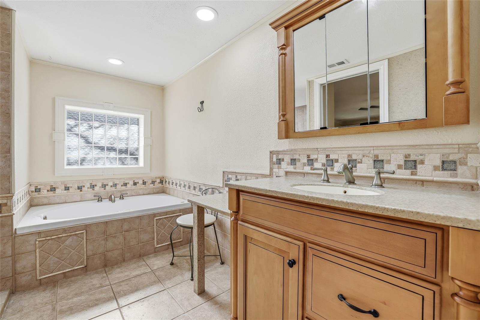 SOUND SOUTH UNIT TWO - Residential