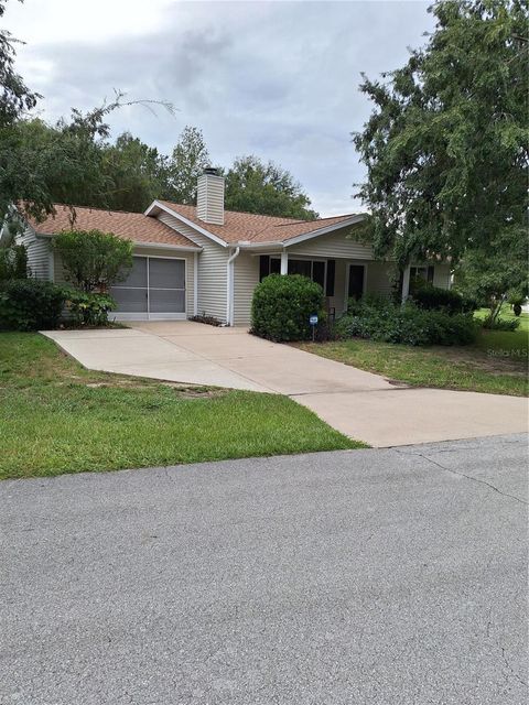 Photo of 8012 SW 109th Place Rd, Ocala, FL 34481 (MLS # OM708080)