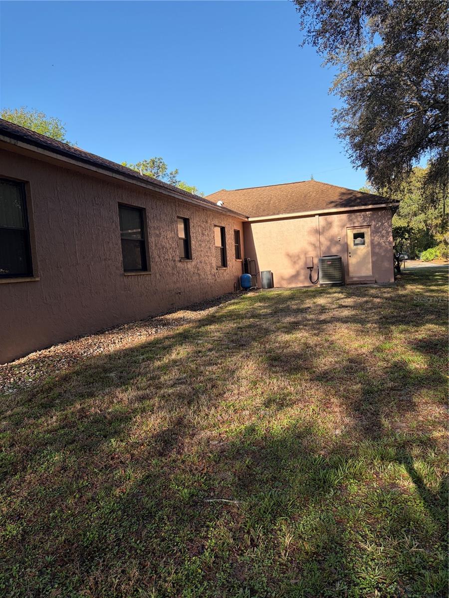 GOLDEN ACRES - Residential