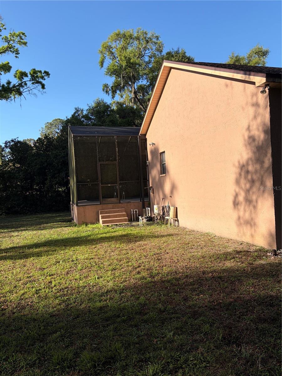 GOLDEN ACRES - Residential