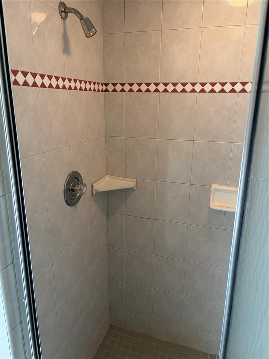 GOLDEN ACRES - Residential