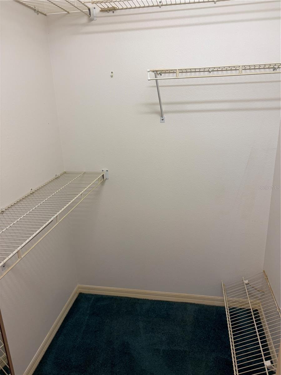 GOLDEN ACRES - Residential