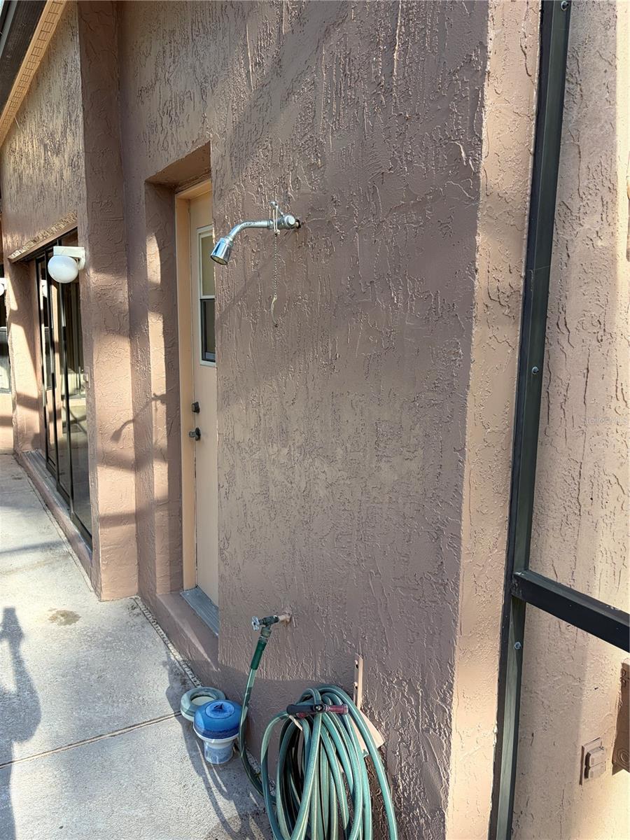 GOLDEN ACRES - Residential