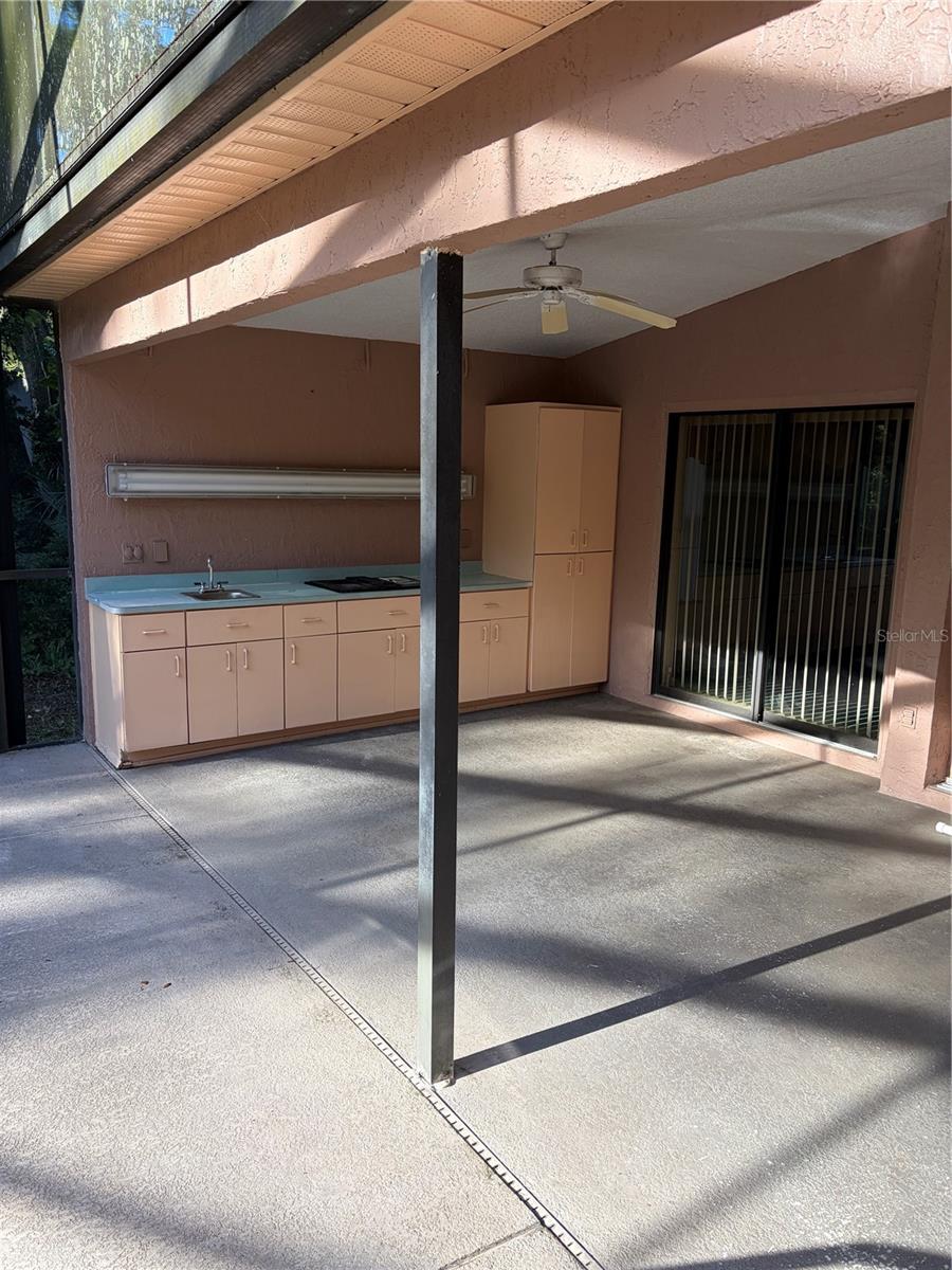 GOLDEN ACRES - Residential