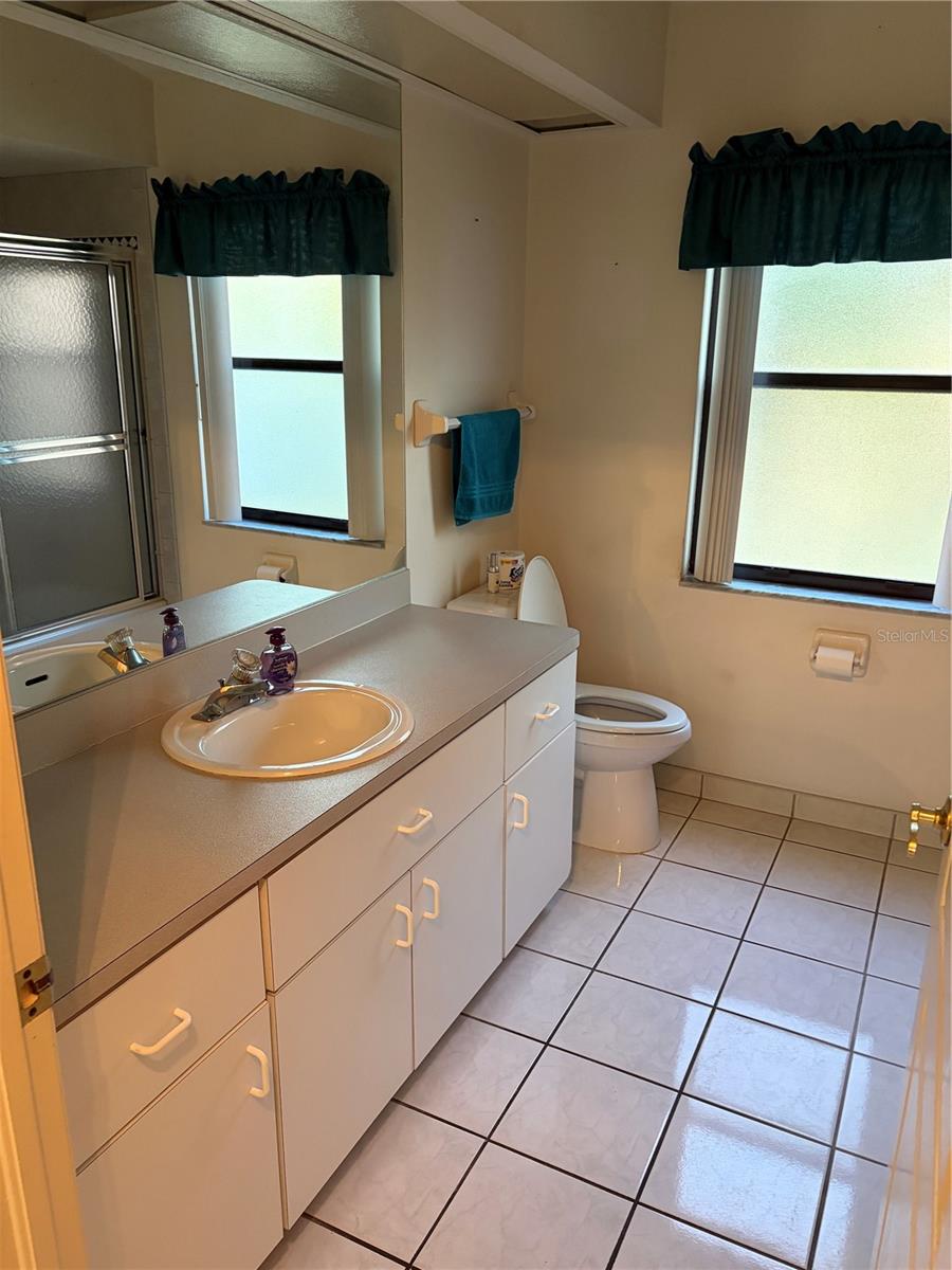 GOLDEN ACRES - Residential