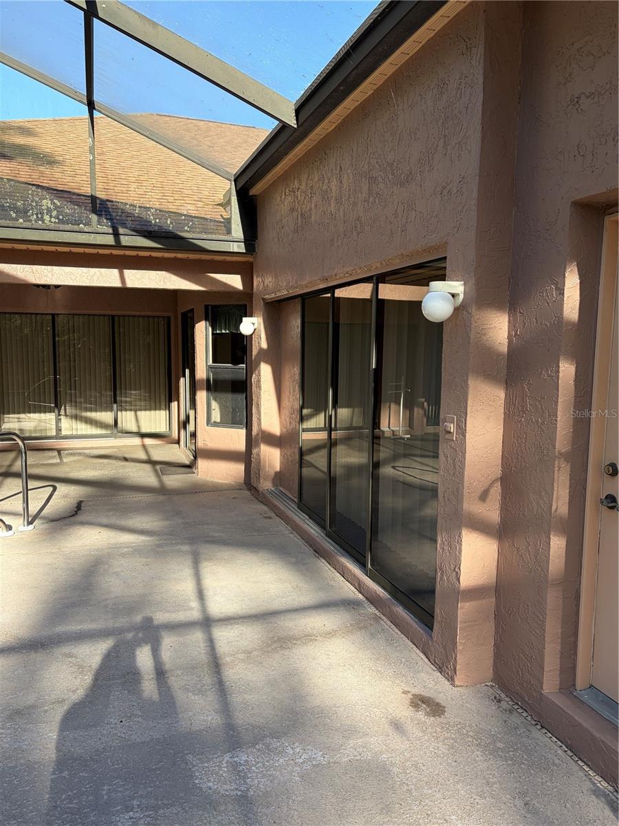 GOLDEN ACRES - Residential