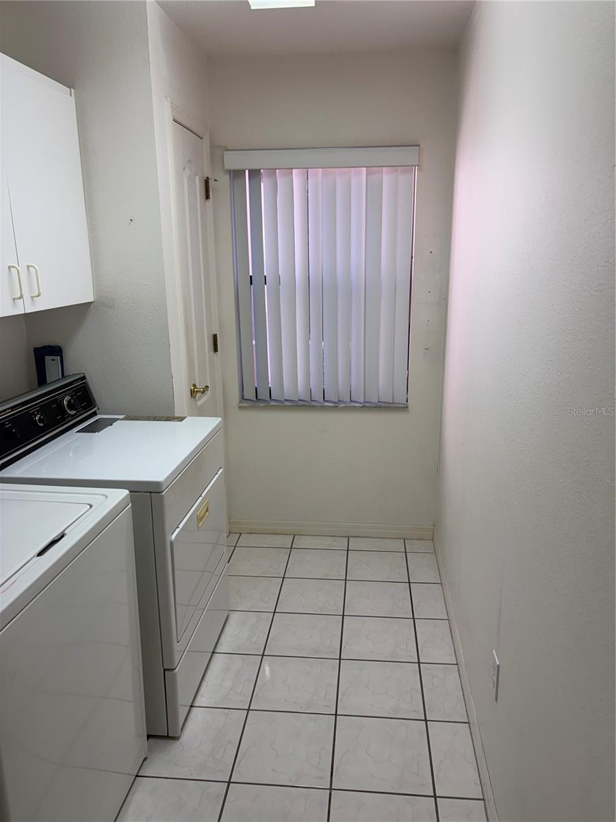 GOLDEN ACRES - Residential