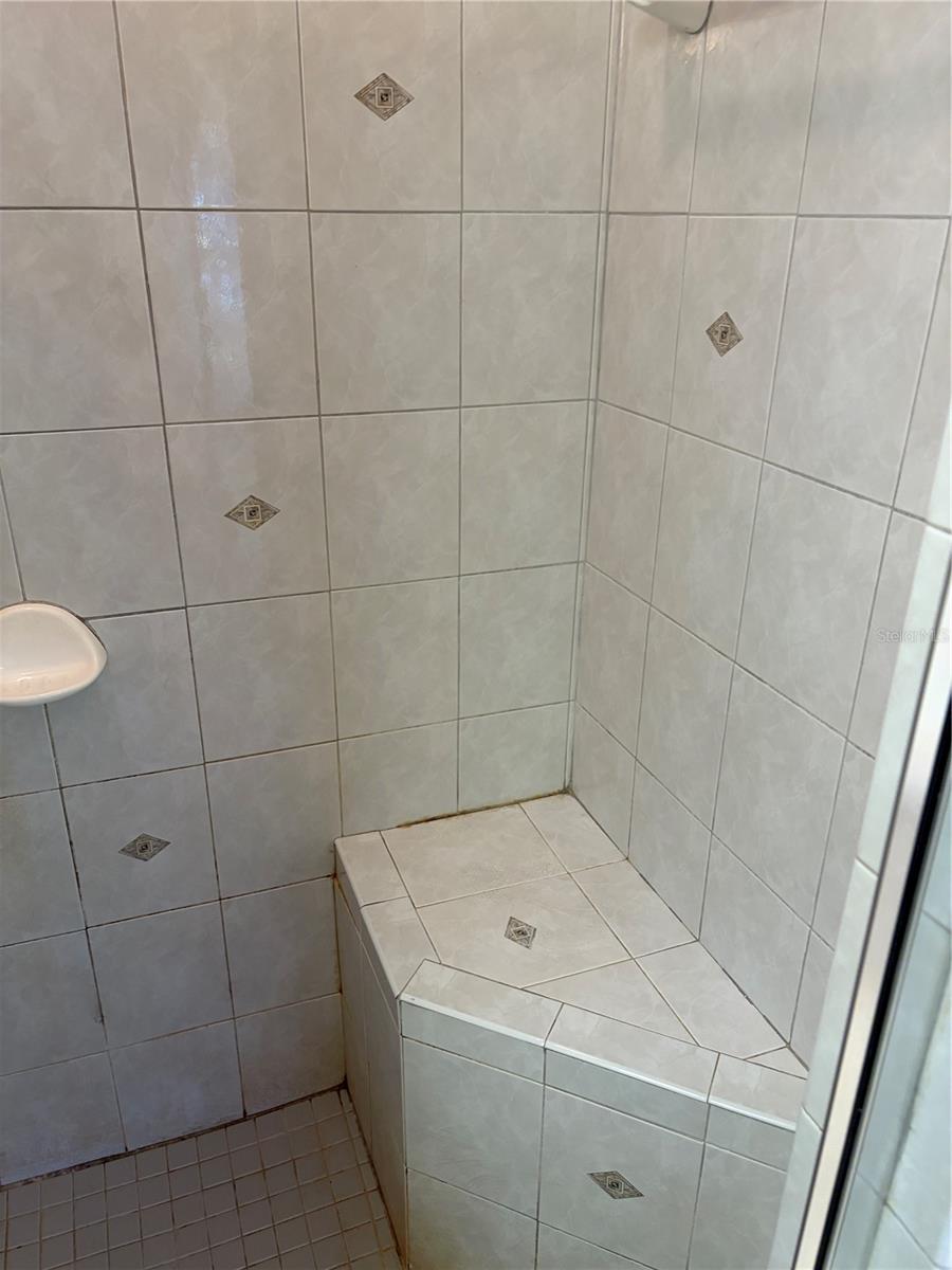 GOLDEN ACRES - Residential