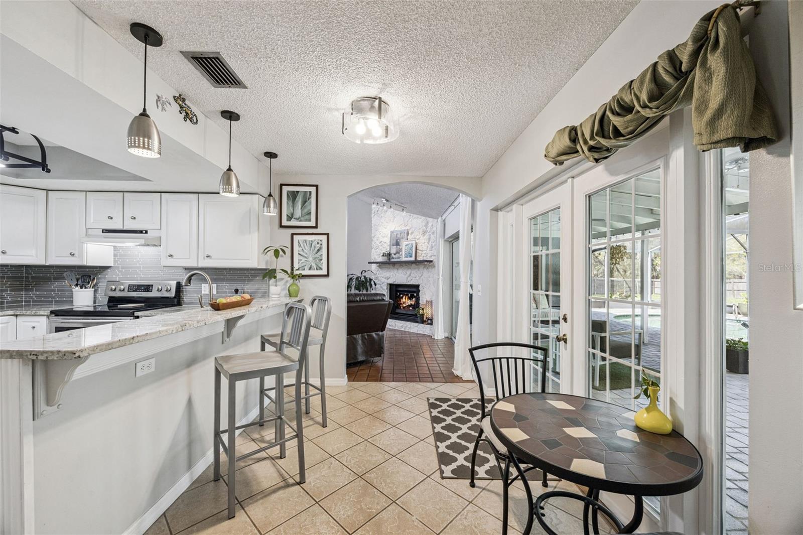 REGAL OAK SHORES UNIT 1 - Residential